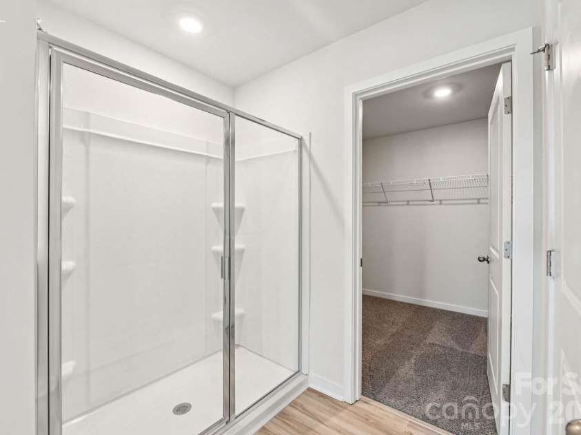 472 Dazzle Loop, Newton, NC 28658.  MLS# CAR4420341, YatesRealty ID 48135. 