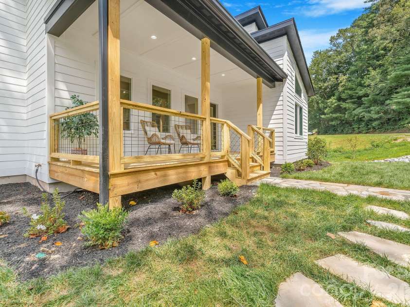 447 Blooming Laurel Drive, Hendersonville, NC 28792.  MLS# CAR4416283, YatesRealty ID 48140. Thoughtfully Designed Inside and Out