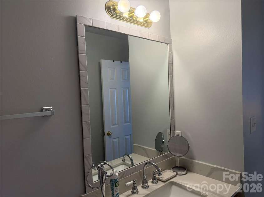 551 Porter Street, Charlotte, NC 28208.  MLS# CAR4420358, YatesRealty ID 48141. 