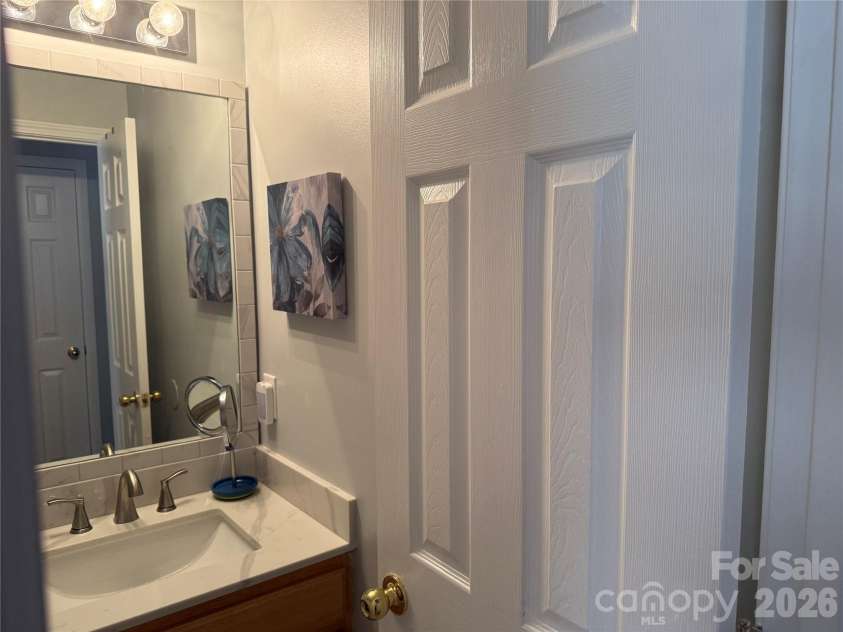 551 Porter Street, Charlotte, NC 28208.  MLS# CAR4420358, YatesRealty ID 48141. 