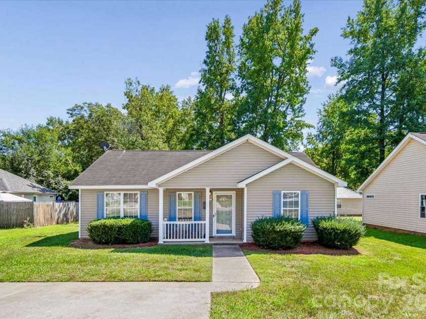 551 Porter Street, Charlotte, NC 28208.  MLS# CAR4420358, YatesRealty ID 48141. 