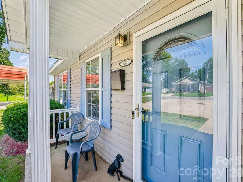 551 Porter Street, Charlotte, NC 28208.  MLS# CAR4420358, YatesRealty ID 48141. 