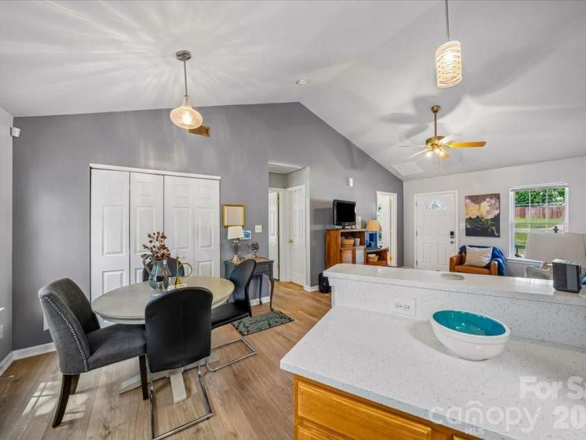 551 Porter Street, Charlotte, NC 28208.  MLS# CAR4420358, YatesRealty ID 48141. 