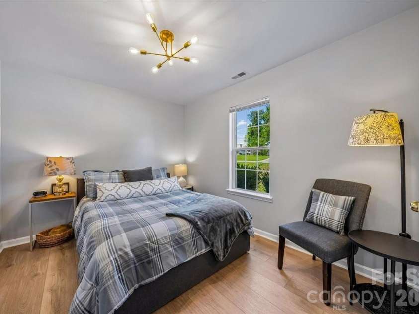 551 Porter Street, Charlotte, NC 28208.  MLS# CAR4420358, YatesRealty ID 48141. 