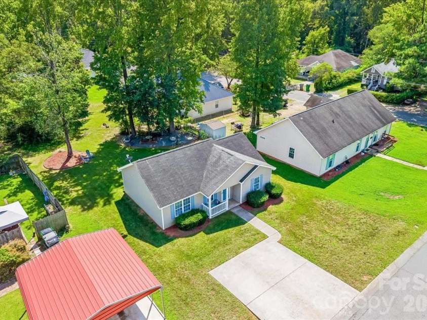 551 Porter Street, Charlotte, NC 28208.  MLS# CAR4420358, YatesRealty ID 48141. 