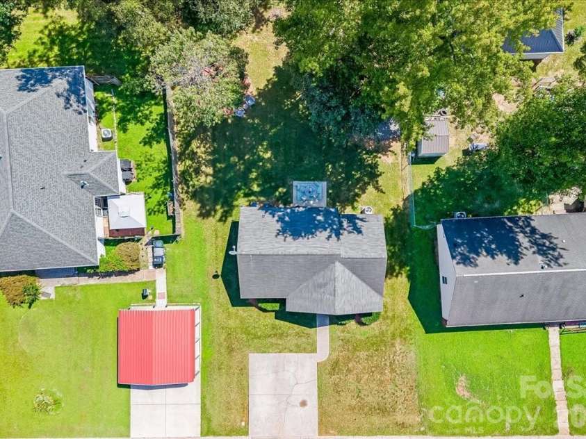 551 Porter Street, Charlotte, NC 28208.  MLS# CAR4420358, YatesRealty ID 48141. 