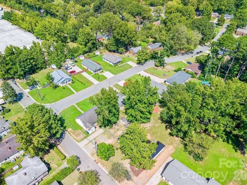 551 Porter Street, Charlotte, NC 28208.  MLS# CAR4420358, YatesRealty ID 48141. 