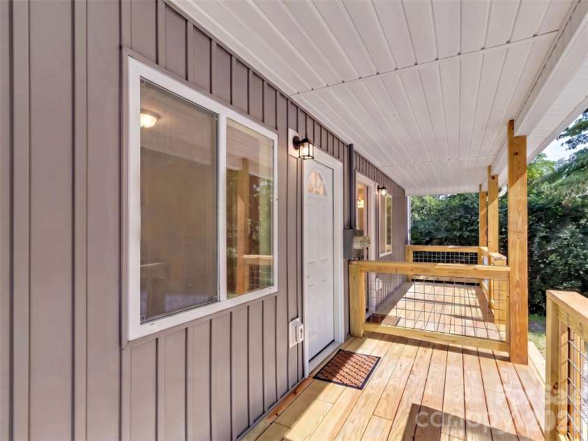 80 Mcelroy Street, Waynesville, NC 28786.  MLS# CAR4420052, YatesRealty ID 48142. 