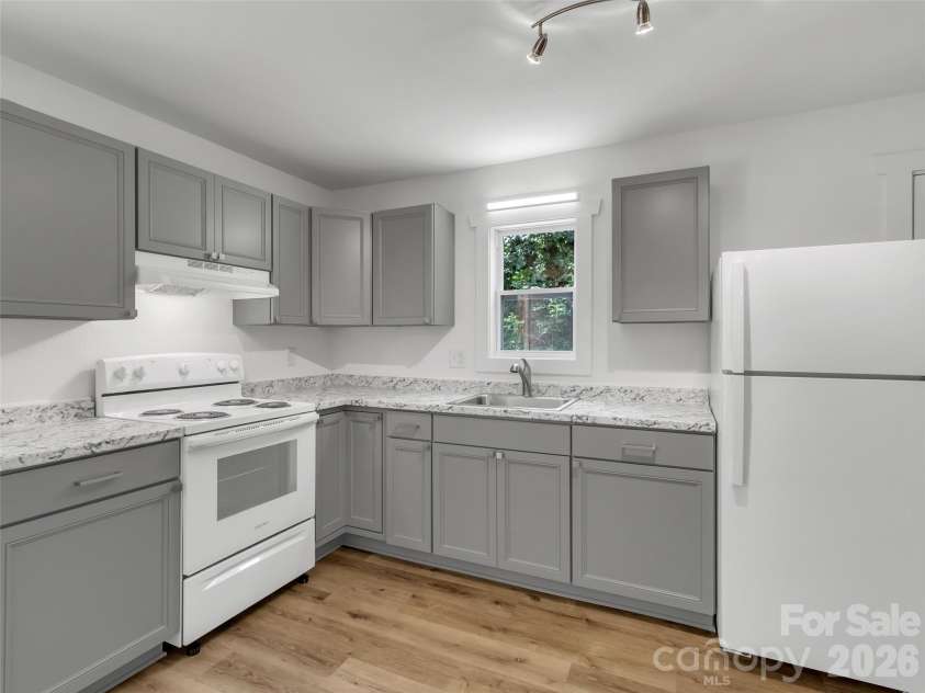 80 Mcelroy Street, Waynesville, NC 28786.  MLS# CAR4420052, YatesRealty ID 48142. 