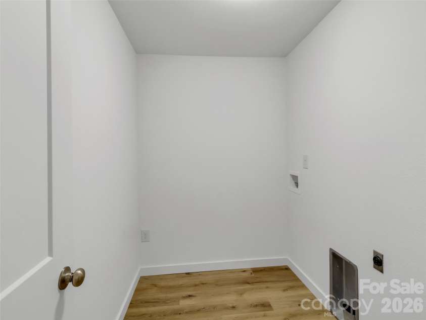 80 Mcelroy Street, Waynesville, NC 28786.  MLS# CAR4420052, YatesRealty ID 48142. 