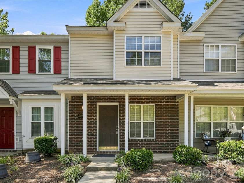 10728 Holly Ridge Boulevard, Charlotte, NC 28216.  MLS# CAR4418426, YatesRealty ID 48143. 