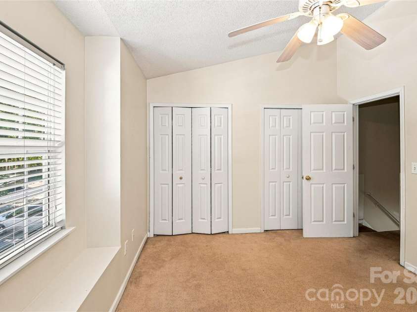 10728 Holly Ridge Boulevard, Charlotte, NC 28216.  MLS# CAR4418426, YatesRealty ID 48143. 