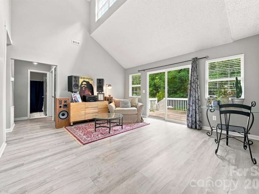 717 2nd Street Place, Conover, NC 28613.  MLS# CAR4420302, YatesRealty ID 48145. Dining Area or Music Room