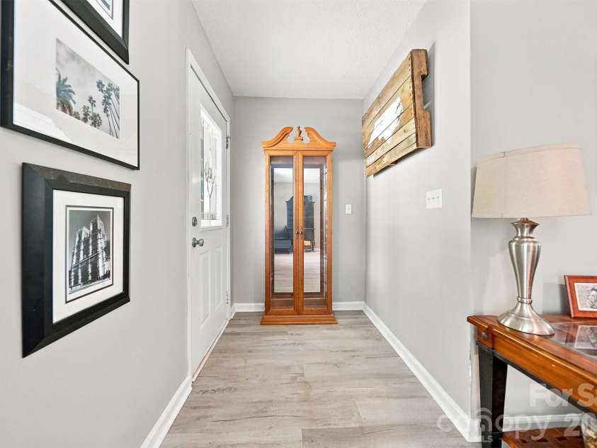 717 2nd Street Place, Conover, NC 28613.  MLS# CAR4420302, YatesRealty ID 48145. Foyer