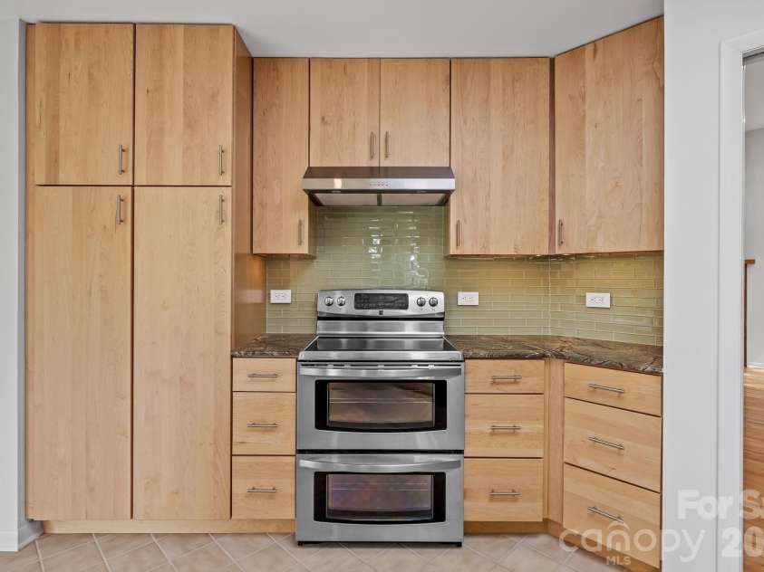 163 Woodburn Drive, Swannanoa, NC 28778.  MLS# CAR4419446, YatesRealty ID 48148. 