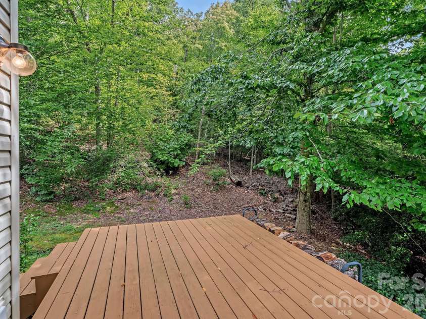 163 Woodburn Drive, Swannanoa, NC 28778.  MLS# CAR4419446, YatesRealty ID 48148. 