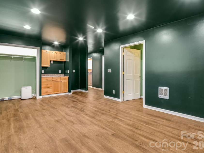 129 Whisperwood Drive, Hendersonville, NC 28791.  MLS# CAR4419413, YatesRealty ID 48149. 
