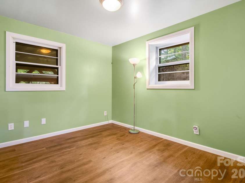 129 Whisperwood Drive, Hendersonville, NC 28791.  MLS# CAR4419413, YatesRealty ID 48149. 