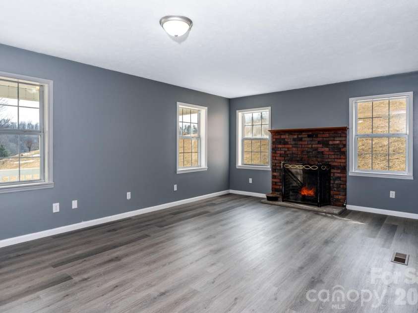 7215 Hwy 421 Highway, Vilas, NC 28692.  MLS# CAR4346683, YatesRealty ID 4815. 