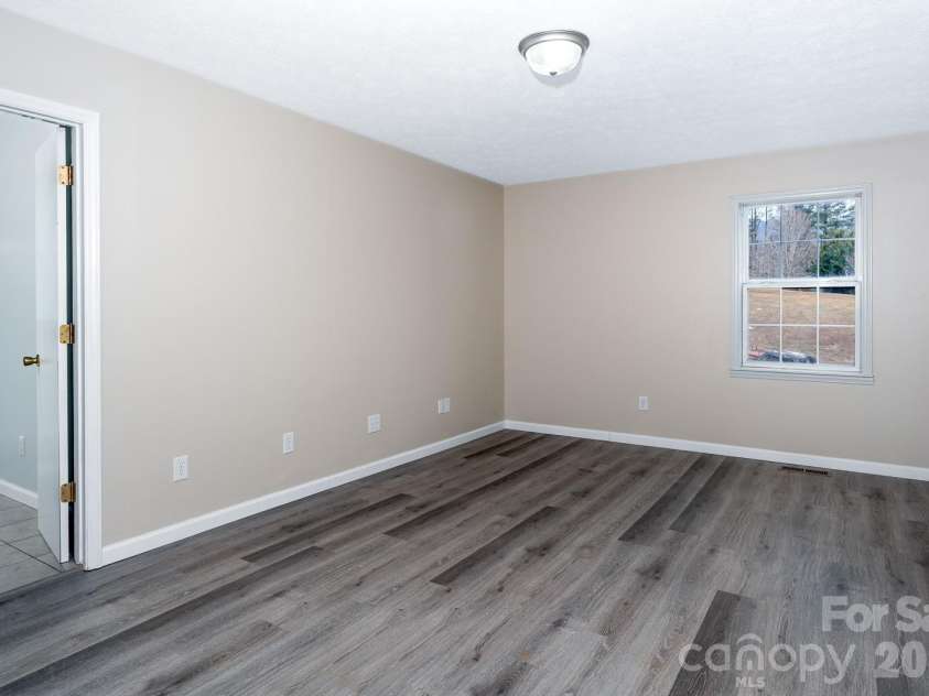 7215 Hwy 421 Highway, Vilas, NC 28692.  MLS# CAR4346683, YatesRealty ID 4815. 