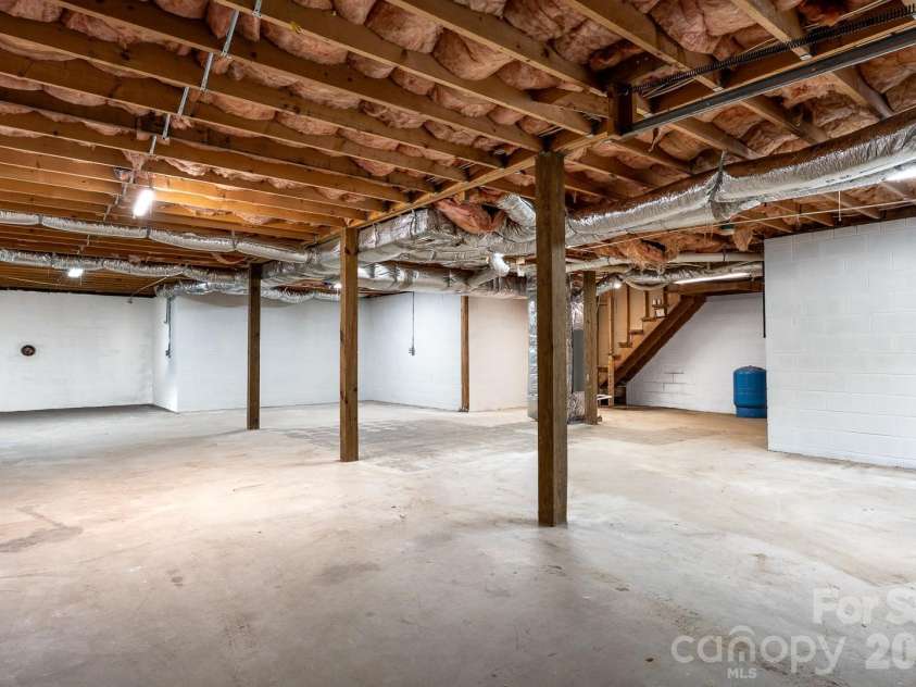 7215 Hwy 421 Highway, Vilas, NC 28692.  MLS# CAR4346683, YatesRealty ID 4815. 