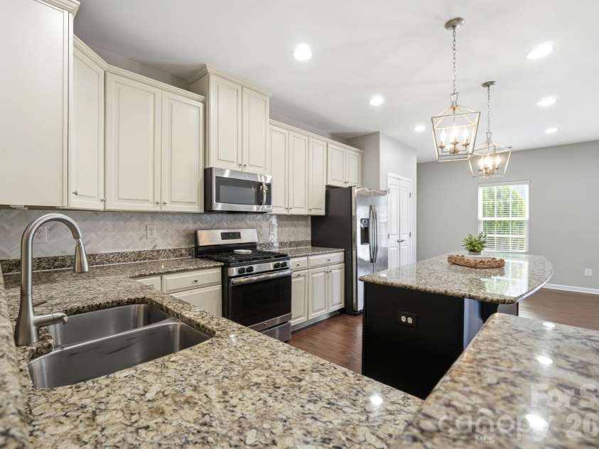 6564 Hasley Woods Drive, Huntersville, NC 28078.  MLS# CAR4410992, YatesRealty ID 48153. 