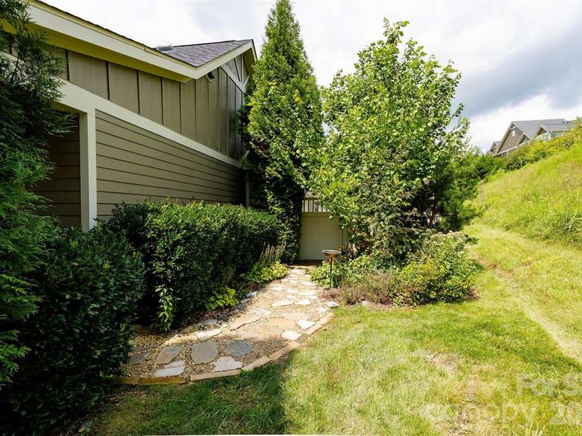 28 Westfield Way, Candler, NC 28715.  MLS# CAR4417037, YatesRealty ID 48154. 