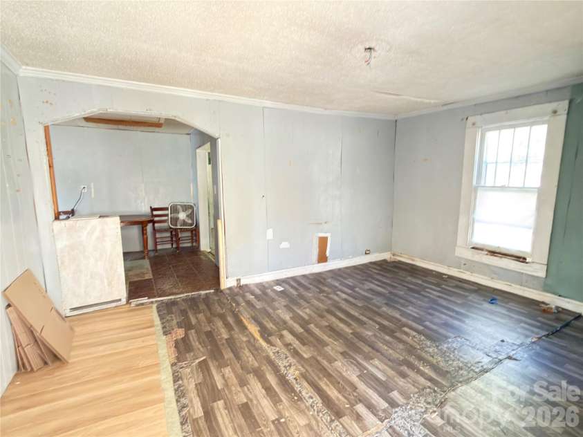 331 Grant Street, Spencer, NC 28159.  MLS# CAR4420150, YatesRealty ID 48155. Livingroom
