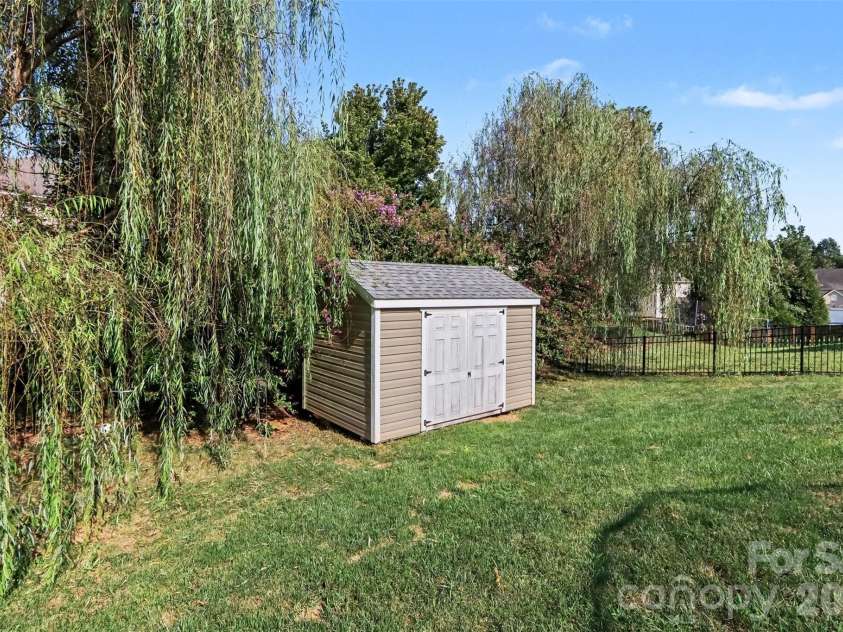 5008 Lazy Day Lane, Indian Trail, NC 28079.  MLS# CAR4416043, YatesRealty ID 48156. 