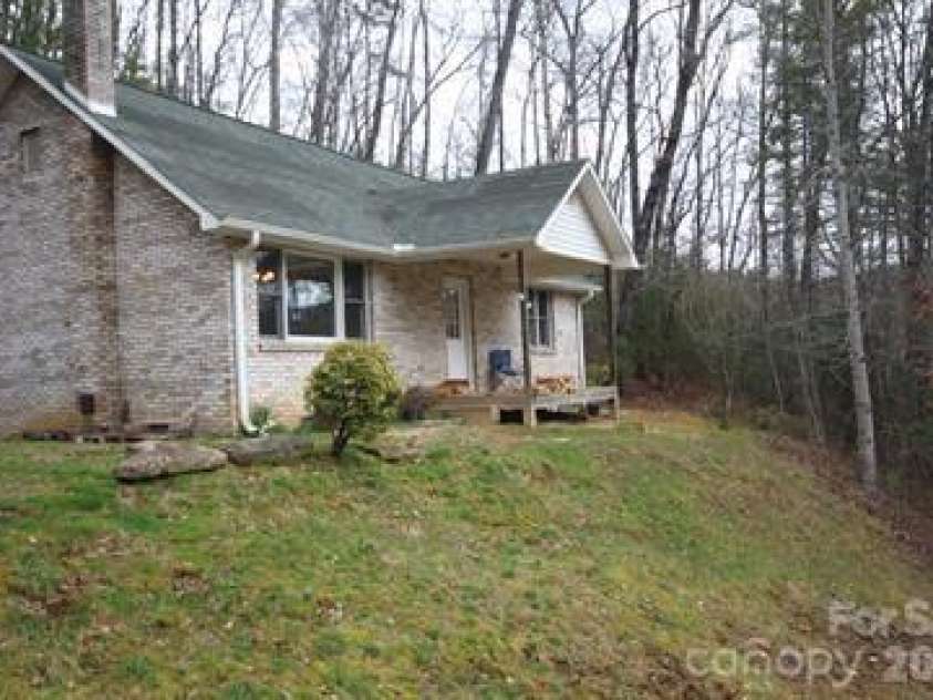 937 Shoal Creek Road, Balsam Grove, NC 28708.  MLS# CAR4419676, YatesRealty ID 48157. 