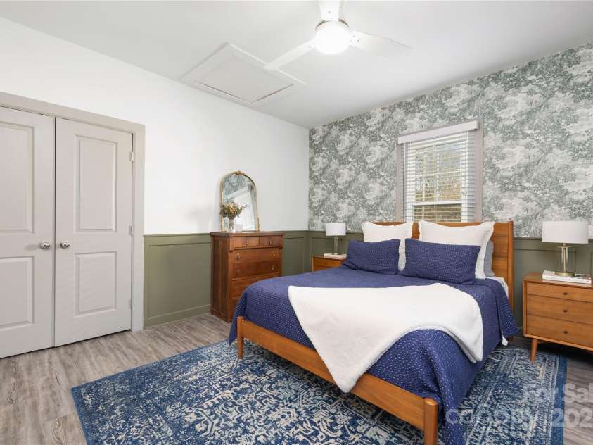 506 Campus Street, Charlotte, NC 28216.  MLS# CAR4217971, YatesRealty ID 4816. Primary Bed