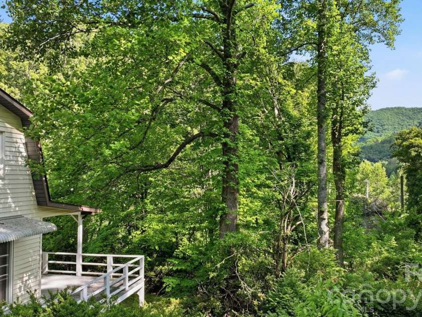 38 Pee Wee Branch Branch, Sylva, NC 28779.  MLS# CAR4418580, YatesRealty ID 48161. 