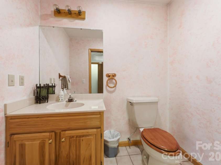 38 Pee Wee Branch Branch, Sylva, NC 28779.  MLS# CAR4418580, YatesRealty ID 48161. 
