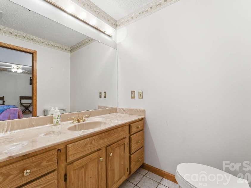 38 Pee Wee Branch Branch, Sylva, NC 28779.  MLS# CAR4418580, YatesRealty ID 48161. 