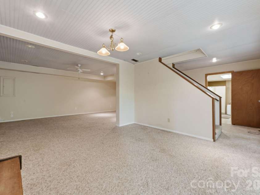 38 Pee Wee Branch Branch, Sylva, NC 28779.  MLS# CAR4418580, YatesRealty ID 48161. 