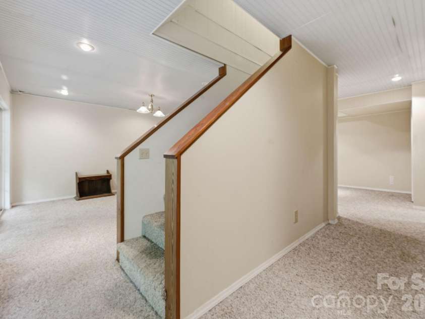 38 Pee Wee Branch Branch, Sylva, NC 28779.  MLS# CAR4418580, YatesRealty ID 48161. 