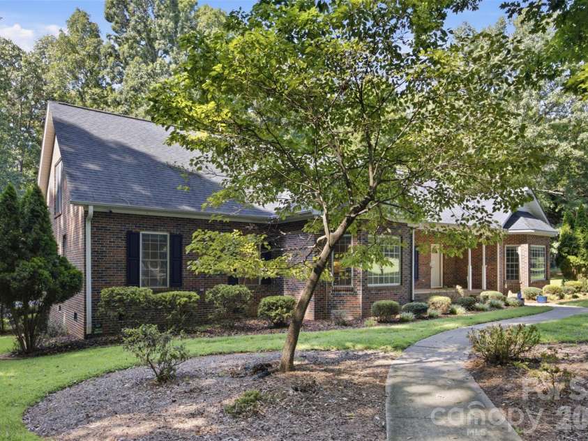 216 Minnie Queen Lane, Belmont, NC 28012.  MLS# CAR4418325, YatesRealty ID 48162. 
