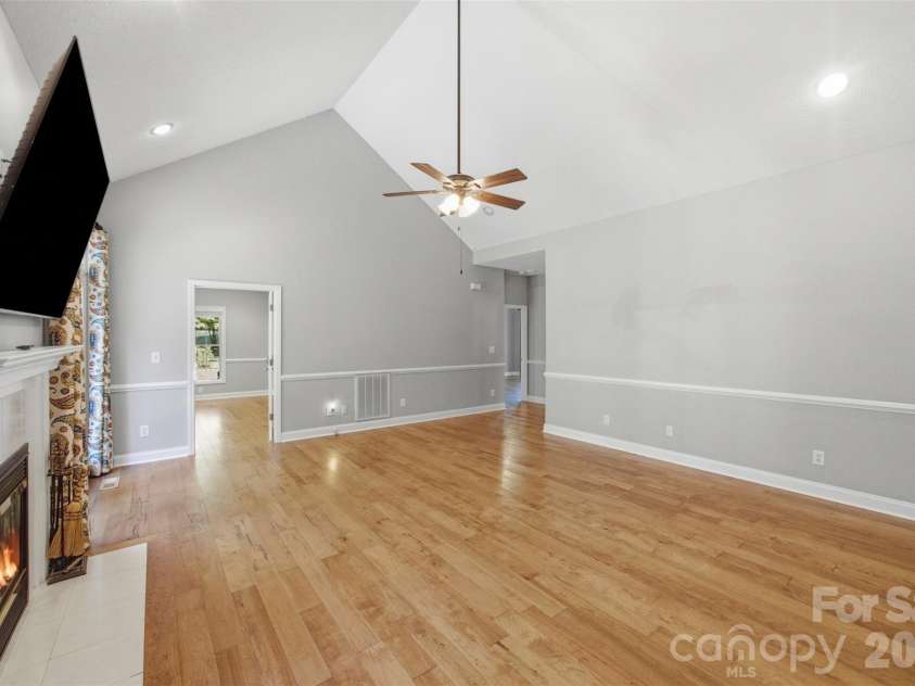 216 Minnie Queen Lane, Belmont, NC 28012.  MLS# CAR4418325, YatesRealty ID 48162. 