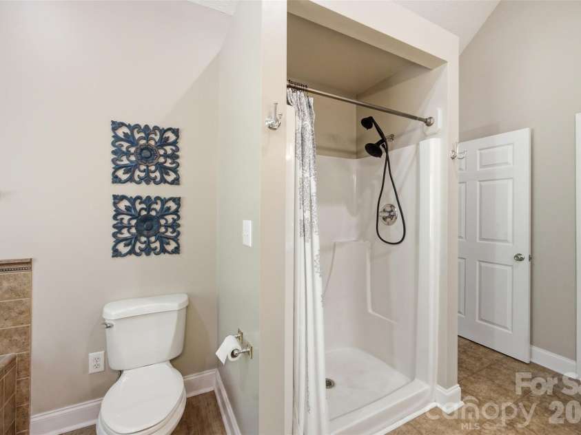 216 Minnie Queen Lane, Belmont, NC 28012.  MLS# CAR4418325, YatesRealty ID 48162. 