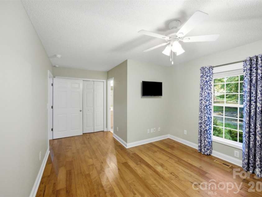 216 Minnie Queen Lane, Belmont, NC 28012.  MLS# CAR4418325, YatesRealty ID 48162. 