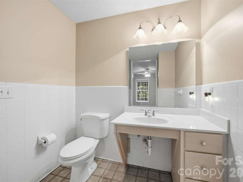 216 Minnie Queen Lane, Belmont, NC 28012.  MLS# CAR4418325, YatesRealty ID 48162. 