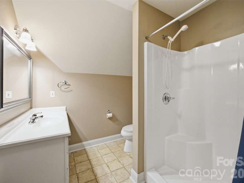 216 Minnie Queen Lane, Belmont, NC 28012.  MLS# CAR4418325, YatesRealty ID 48162. 