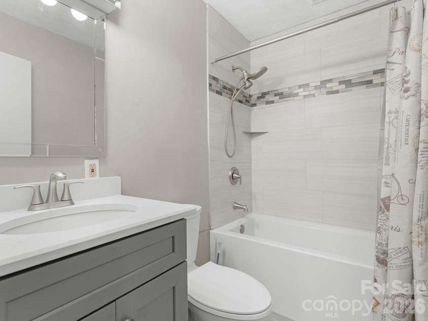 71 Harvey Osteen Road, Zirconia, NC 28790.  MLS# CAR4418072, YatesRealty ID 48166. Unit 3 Full Bathroom
