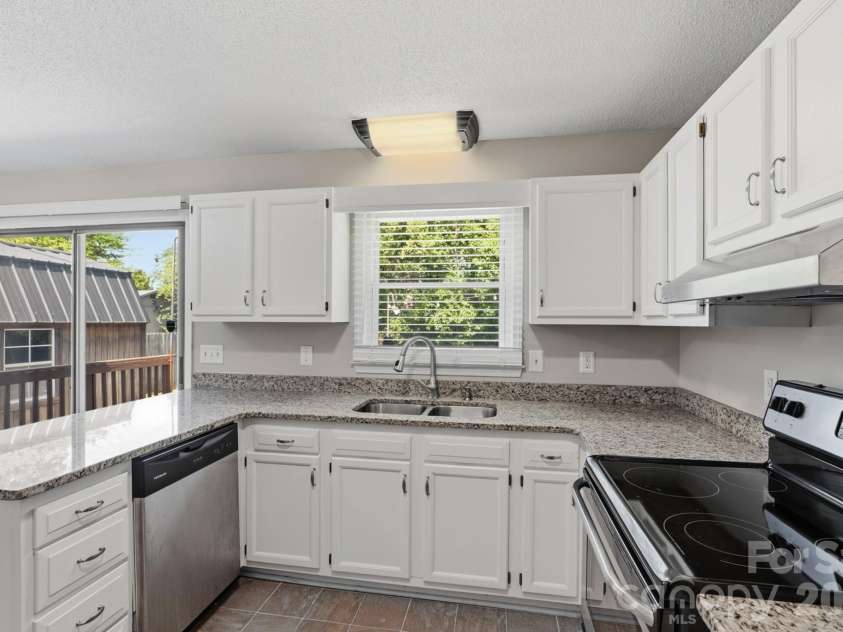 3028 Dylan Place, Concord, NC 28027.  MLS# CAR4417789, YatesRealty ID 48169. 