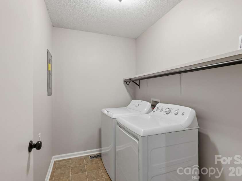 3028 Dylan Place, Concord, NC 28027.  MLS# CAR4417789, YatesRealty ID 48169. 