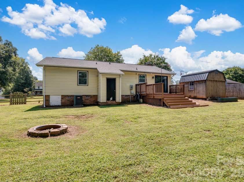 3028 Dylan Place, Concord, NC 28027.  MLS# CAR4417789, YatesRealty ID 48169. 