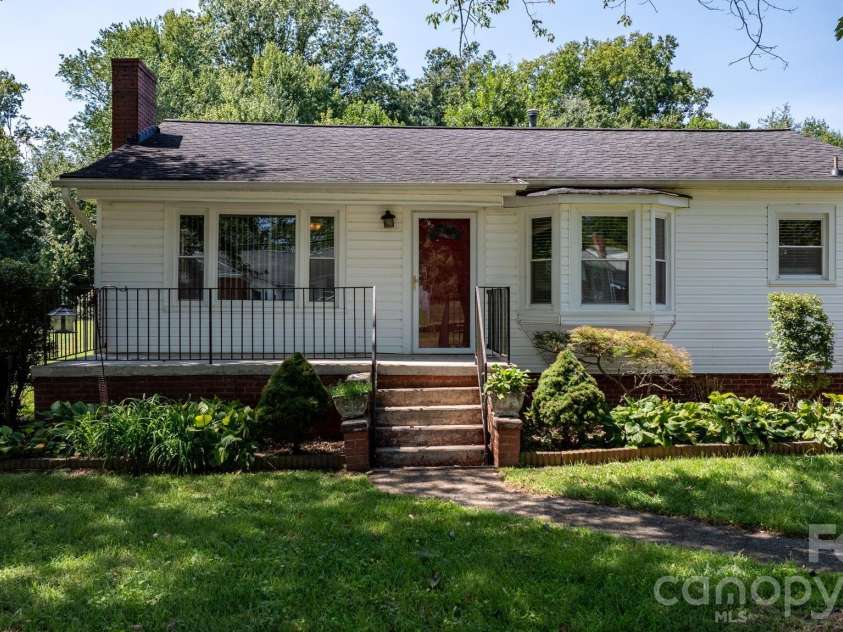 414B Old NC 18 Highway, Morganton, NC 28655.  MLS# CAR4419783, YatesRealty ID 48170. 