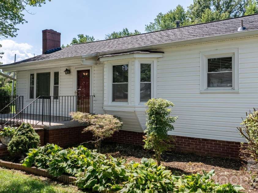 414B Old NC 18 Highway, Morganton, NC 28655.  MLS# CAR4419783, YatesRealty ID 48170. 
