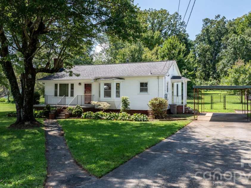 414B Old NC 18 Highway, Morganton, NC 28655.  MLS# CAR4419783, YatesRealty ID 48170. 