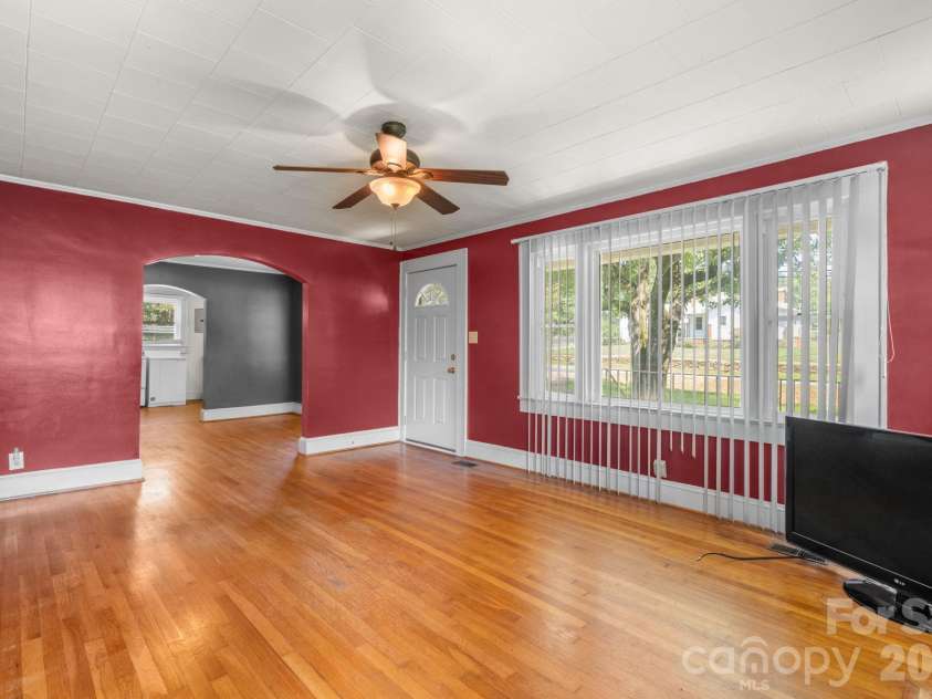 414B Old NC 18 Highway, Morganton, NC 28655.  MLS# CAR4419783, YatesRealty ID 48170. 